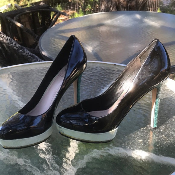 Vince Camuto color block, patent leather heels - Picture 7 of 8